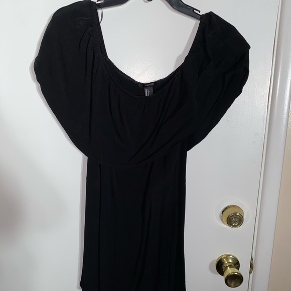 Black off the shoulder romper - Picture 1 of 2